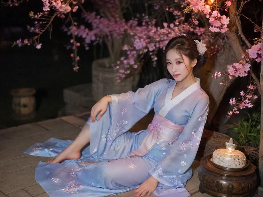 百花丛夜场会所现代休闲环境